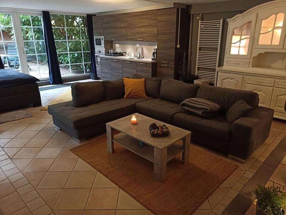 Kom Thuis In Deze Gezellige Loft 헤를렌 외부 사진